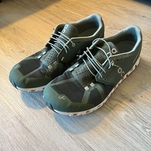 On Cloud Running Shoes sz11.5 Mens Forest Green (RARE)